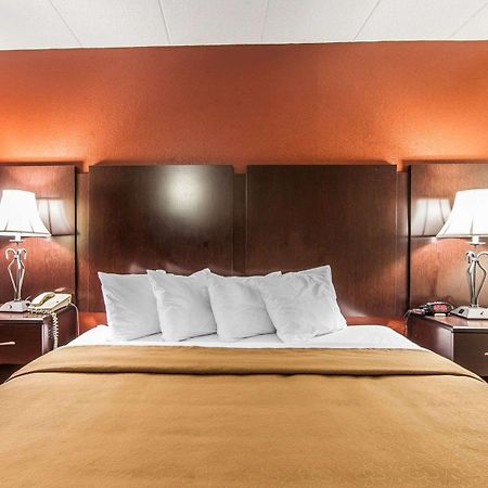 Wingate By Wyndham Marietta Conference Center Ohio Hotel Buitenkant foto