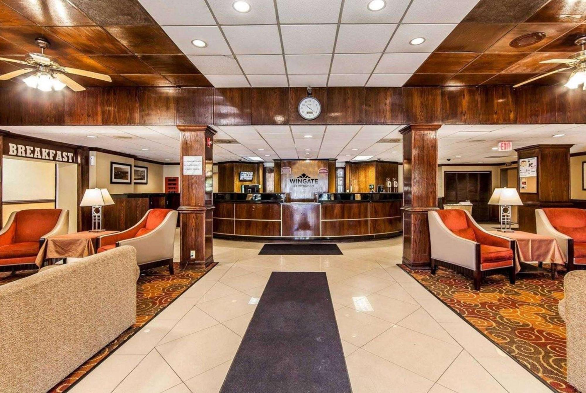 Wingate By Wyndham Marietta Conference Center Ohio Hotel Buitenkant foto