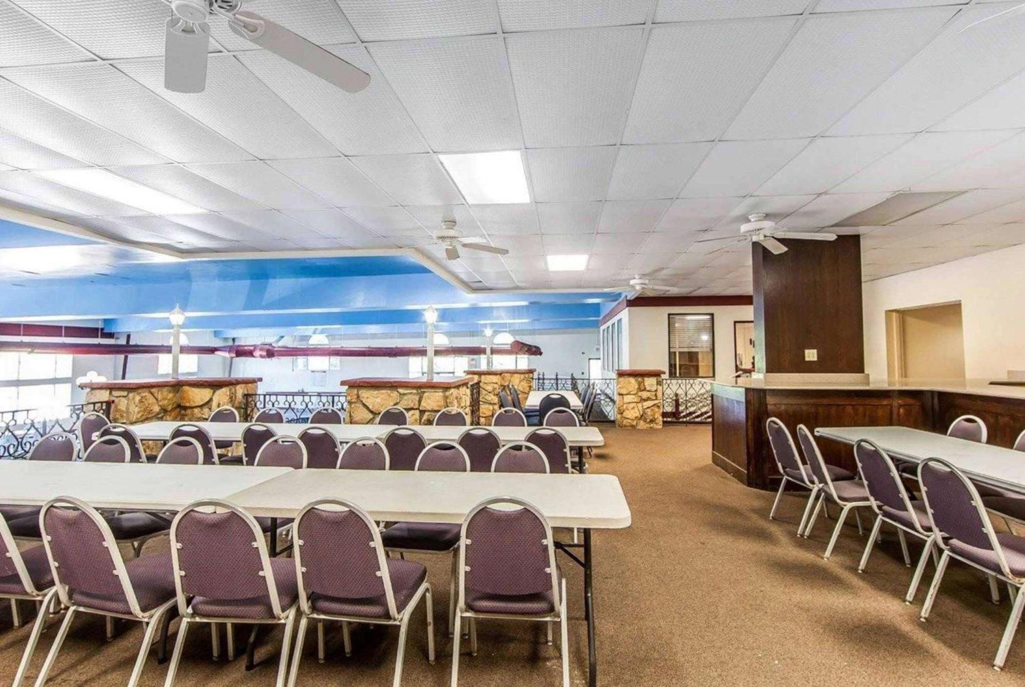 Wingate By Wyndham Marietta Conference Center Ohio Hotel Buitenkant foto